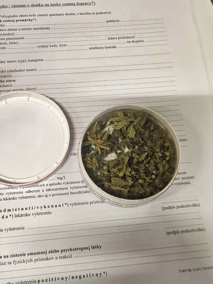 Polícia odhalila vodiča jazdiaceho