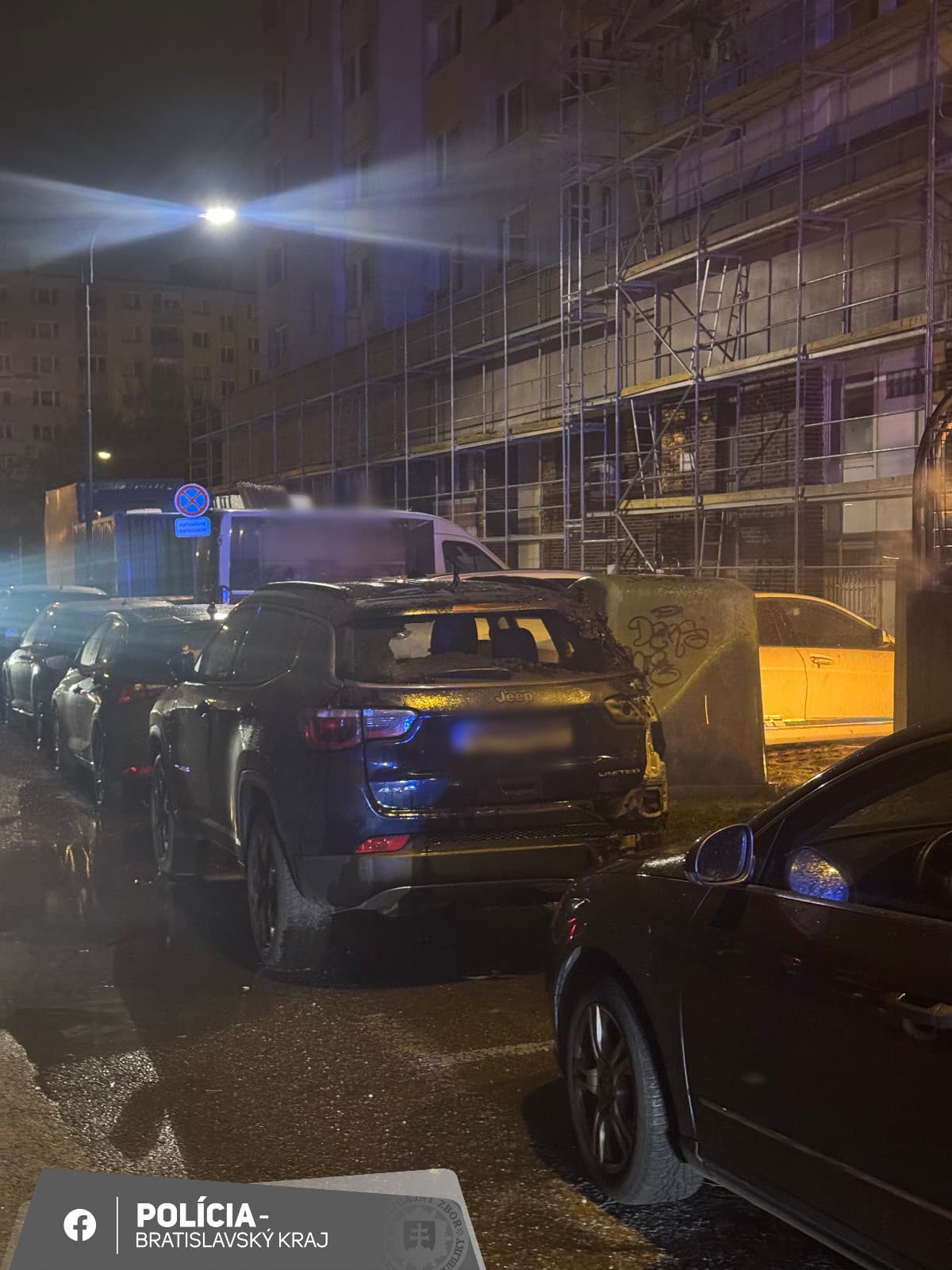 Požiar kontajnerov v Petržalke