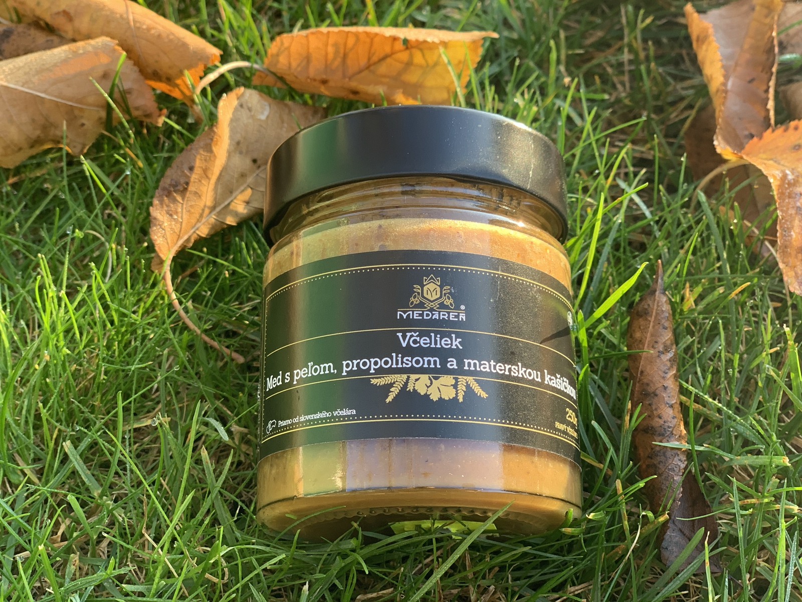Med s peľom, propolisom a materskou kašičkou 