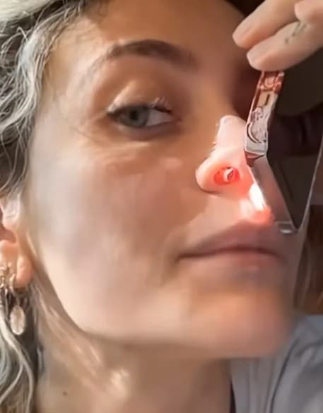 DESIVÉ PRIZNANIE Paris Jackson: