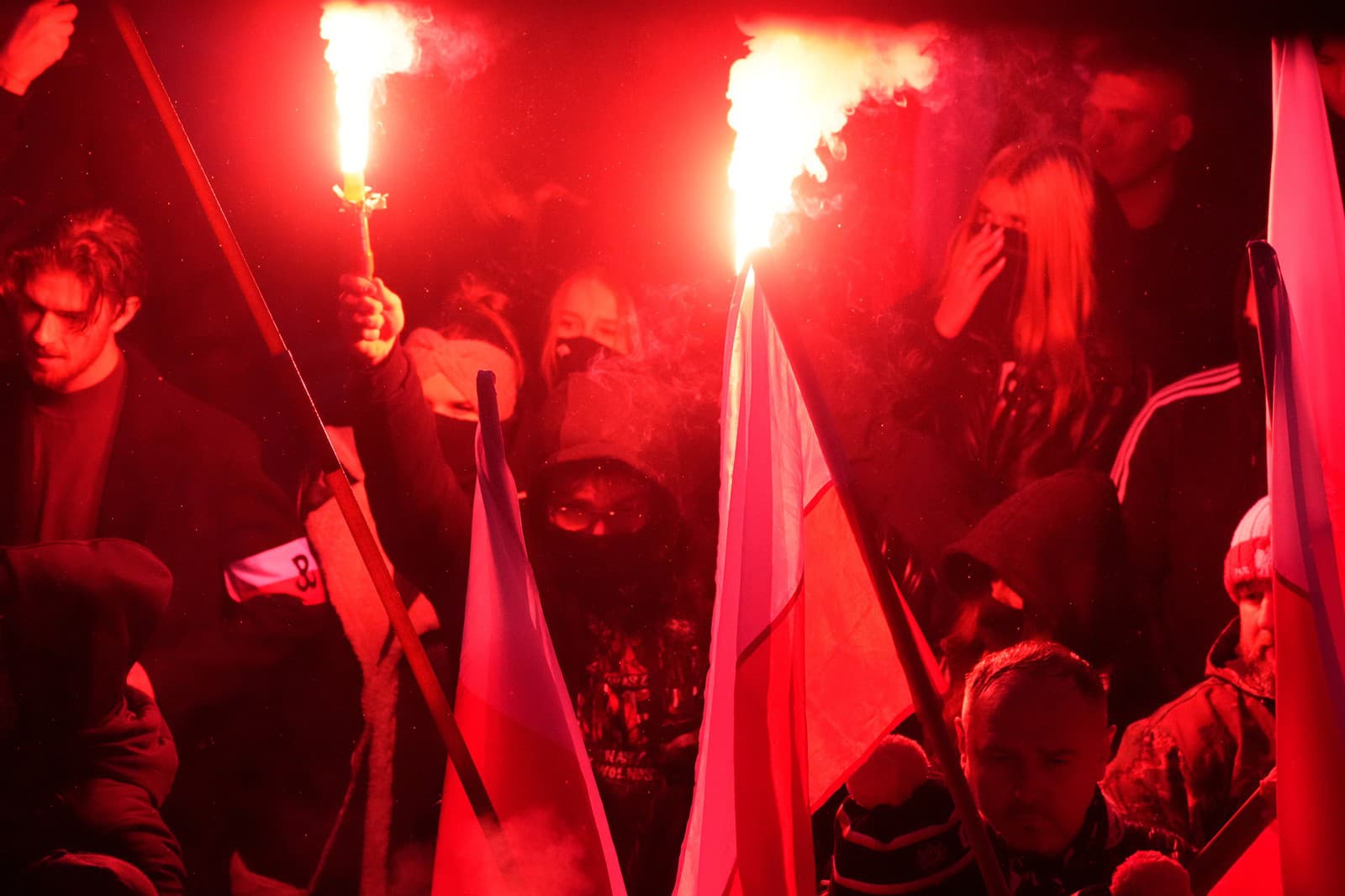 Pochod pri príležitosti 107. výročia poľskej nezávislosti vo Varšave