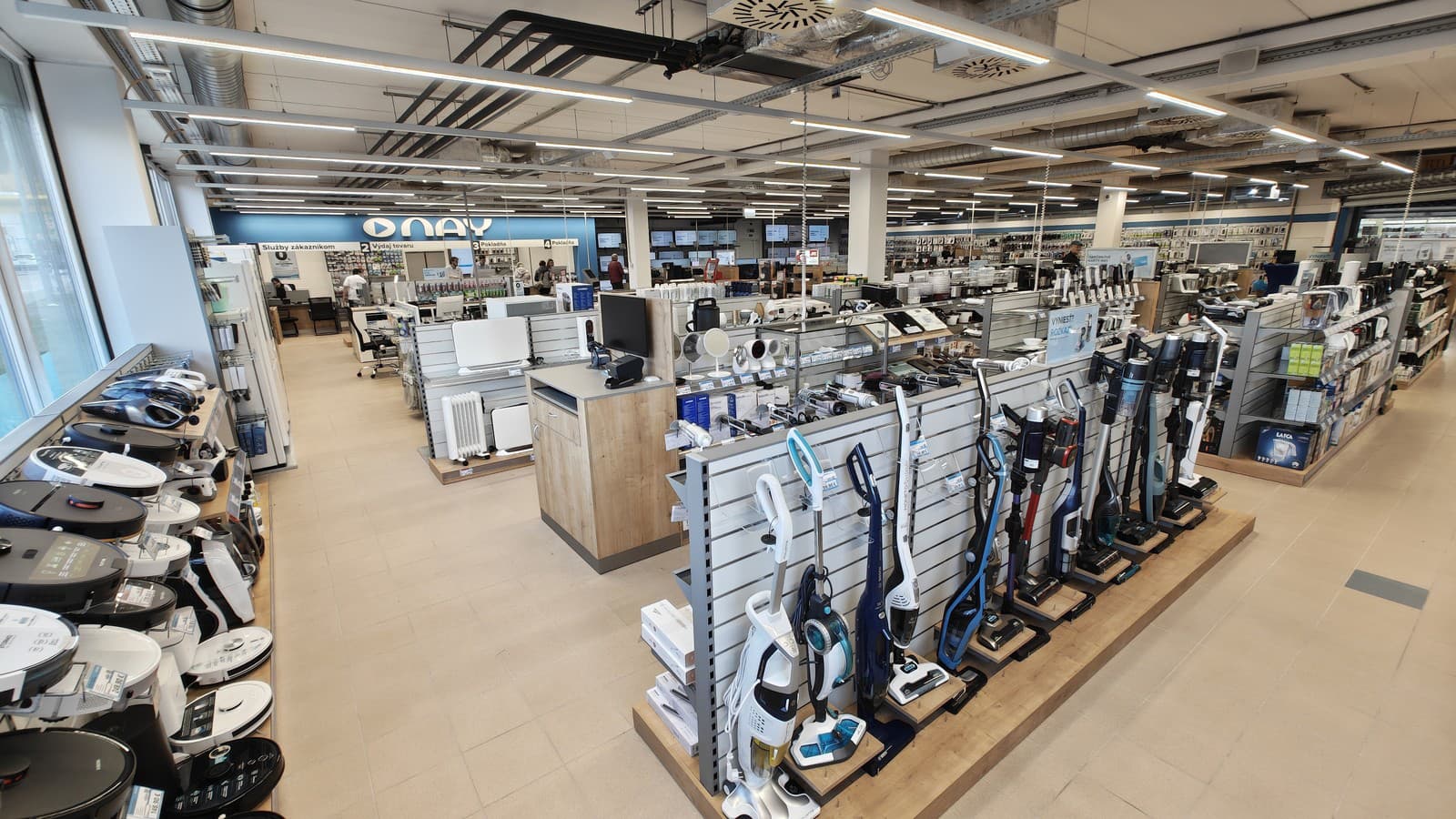 NAY tento rok v rámci akcie BLACK FRIDAY ponúka atraktívne zľavy až 50 %, a to naprieč celým sortimentom