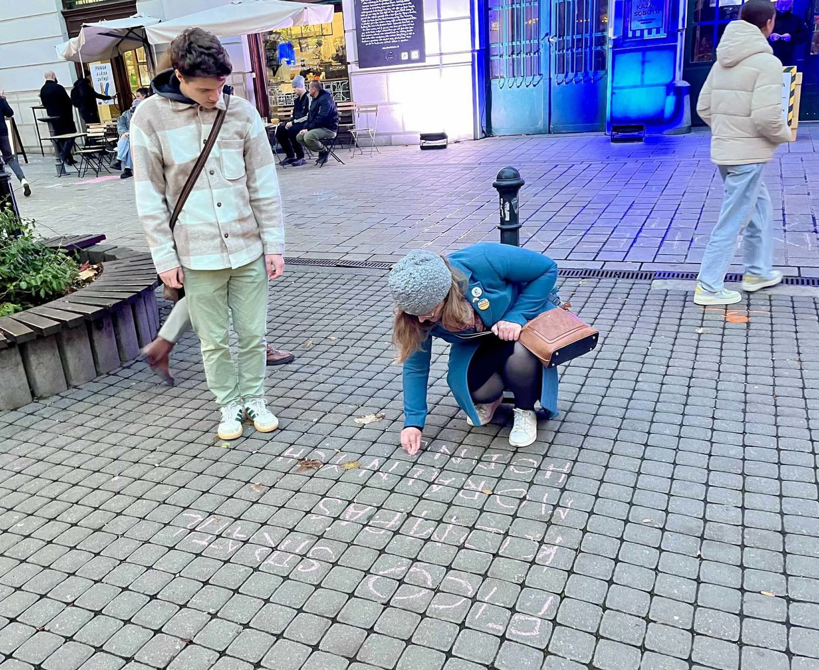 Ulice ožívajú spomienkou na