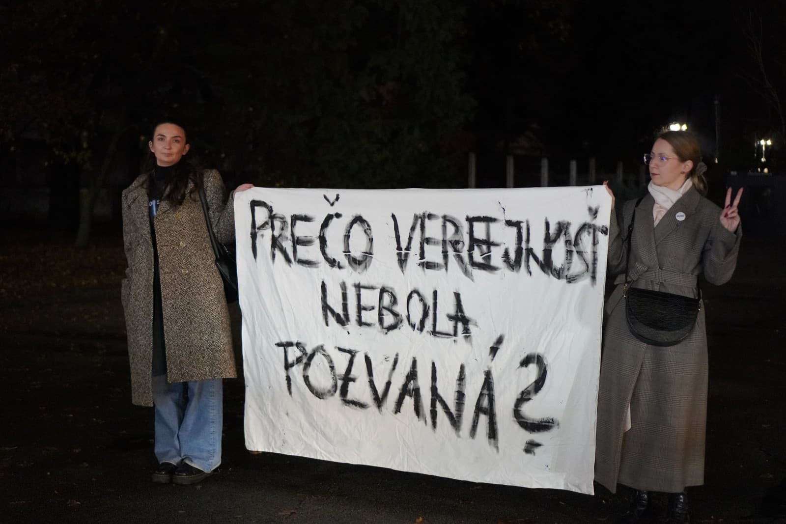 Desiatky autobusov na Ficovej