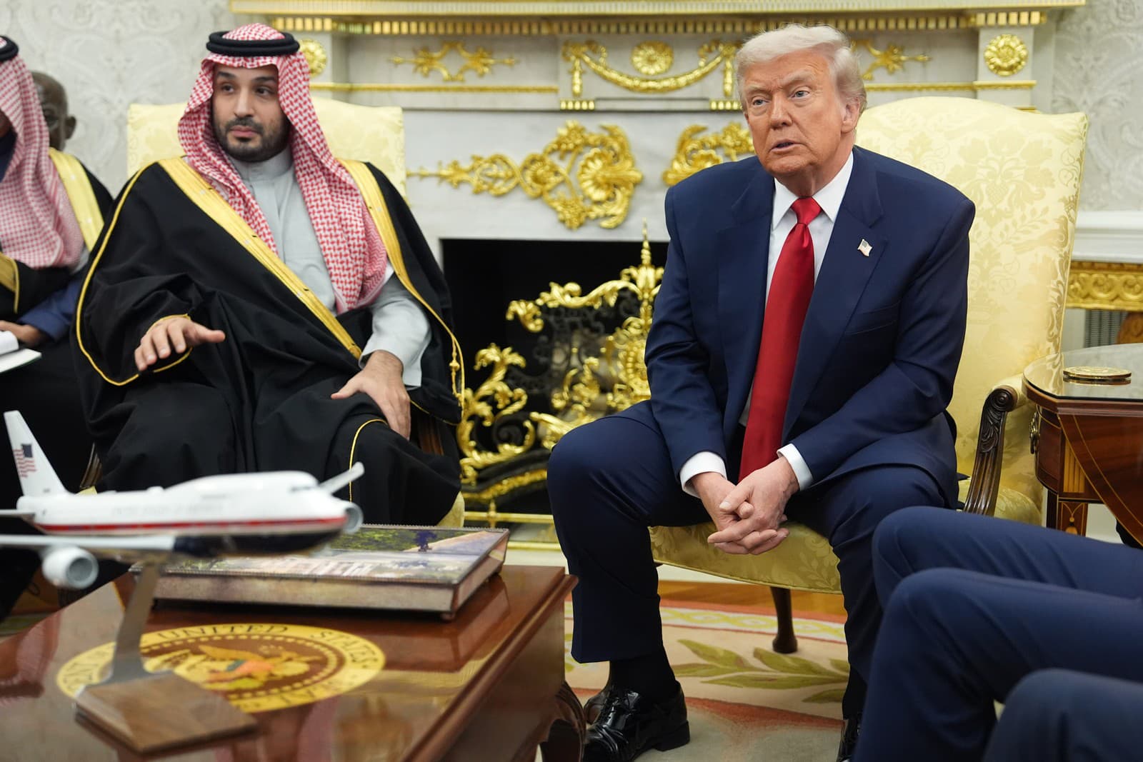 Prezident Donald Trump sa stretol s saudskoarabským korunným princom Mohammedom bin Salmánom v Oválnej pracovni Bieleho domu.