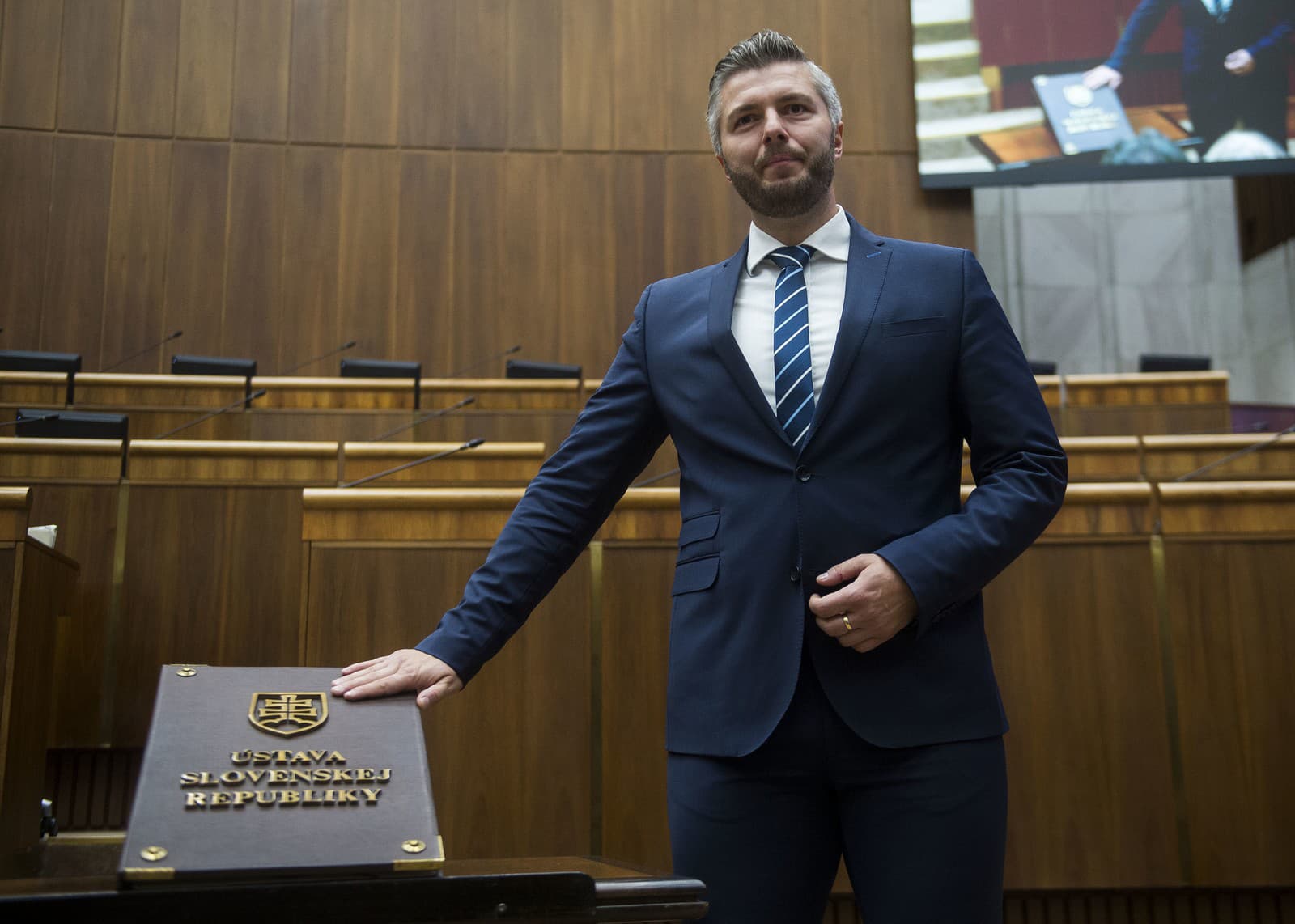 Rošády v parlamente! Návrat