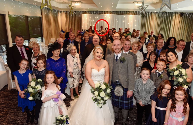 Kto je tento muž na fotkách?