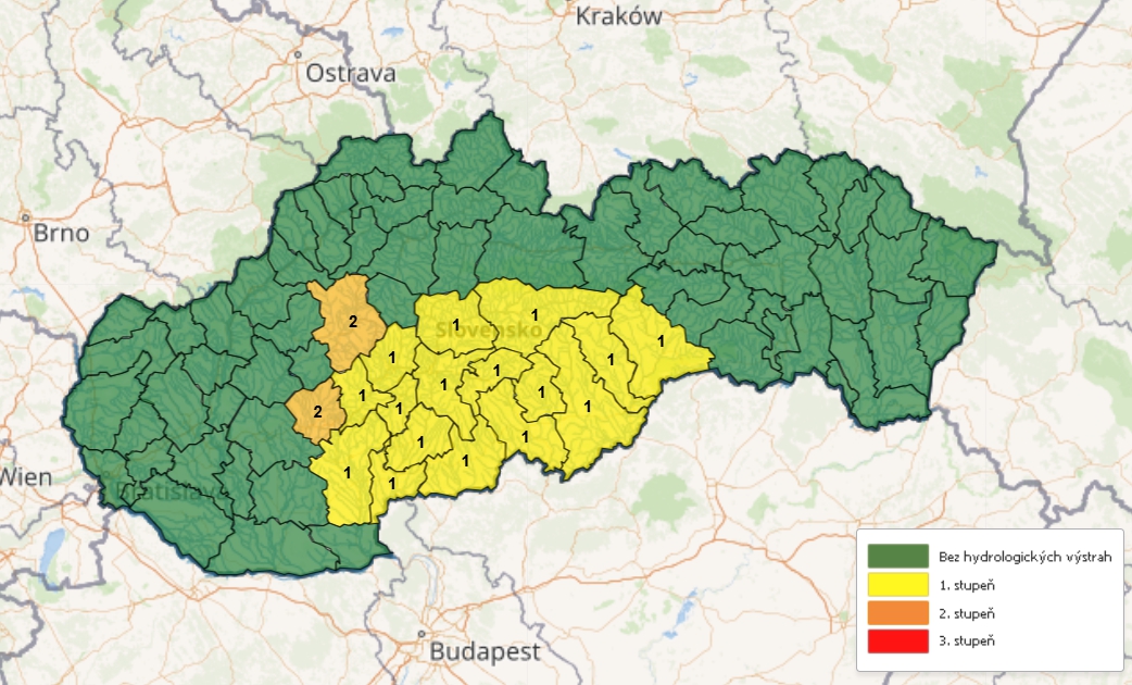 Počasie znovu PARALYZOVALO dopravu: