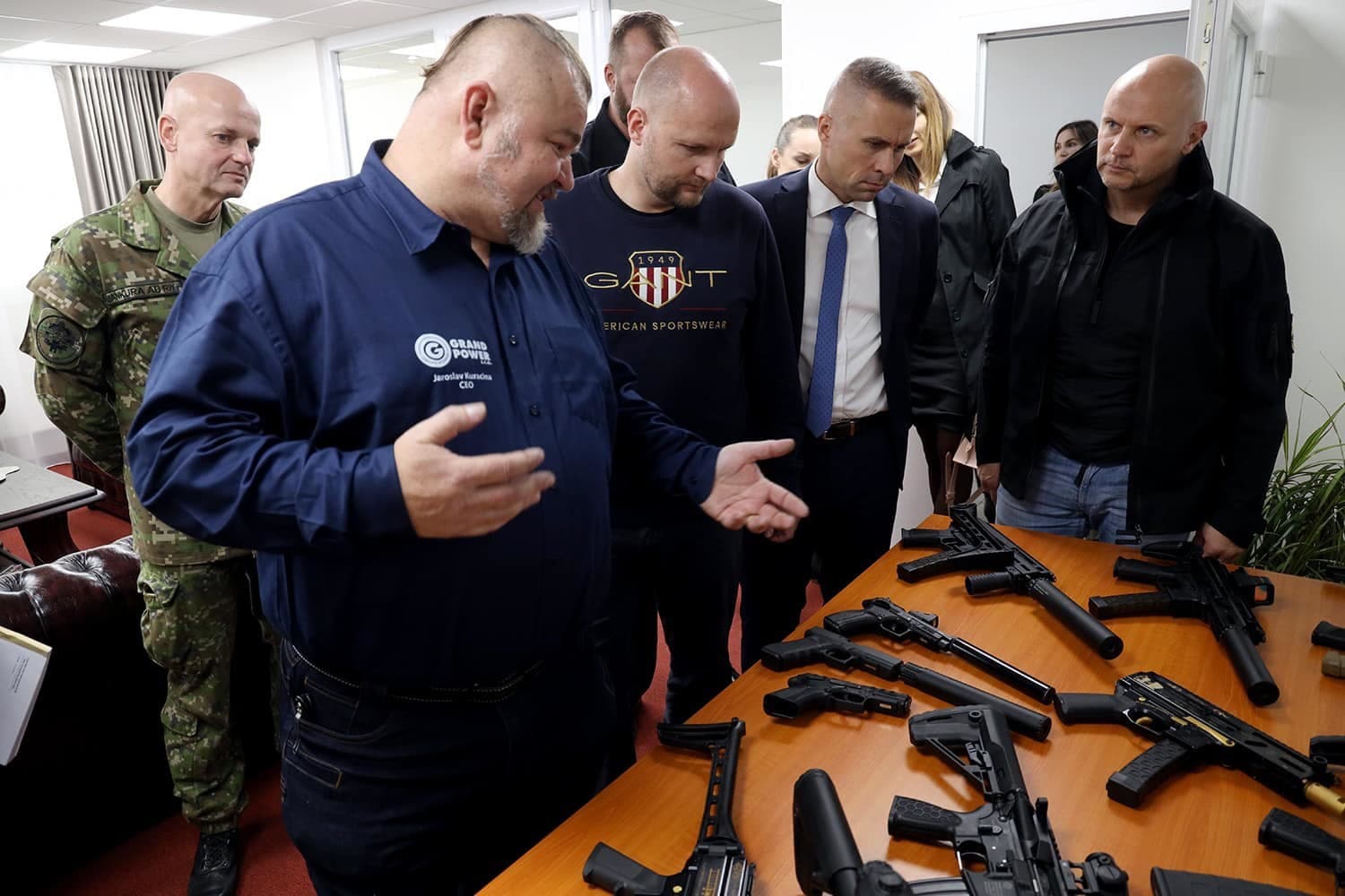 Zbrojársky škandál: Totálne obchádzanie