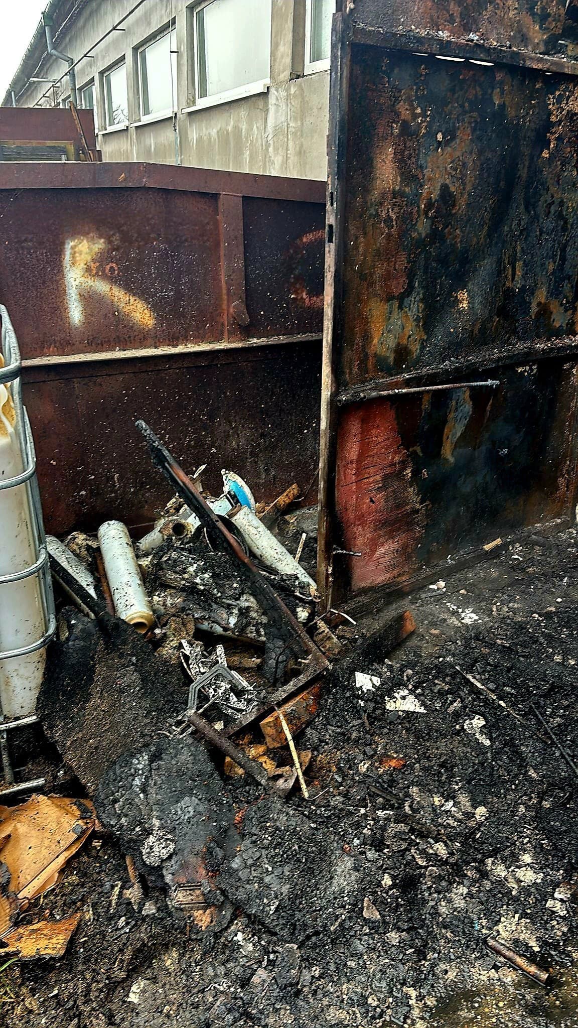 Hasiči majú plné ruky