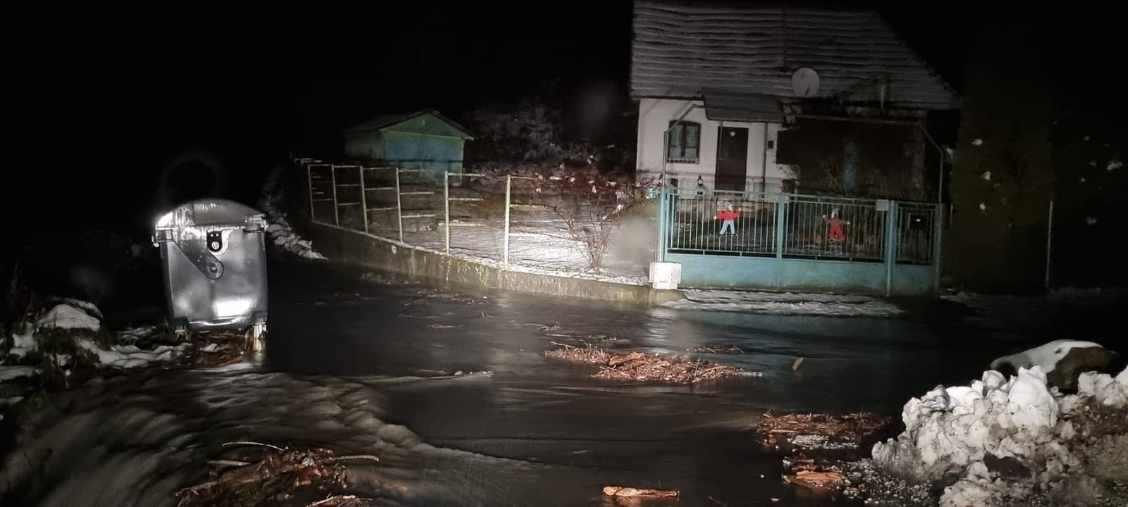 MIMORIADNE Kritická situácia: VIDEO