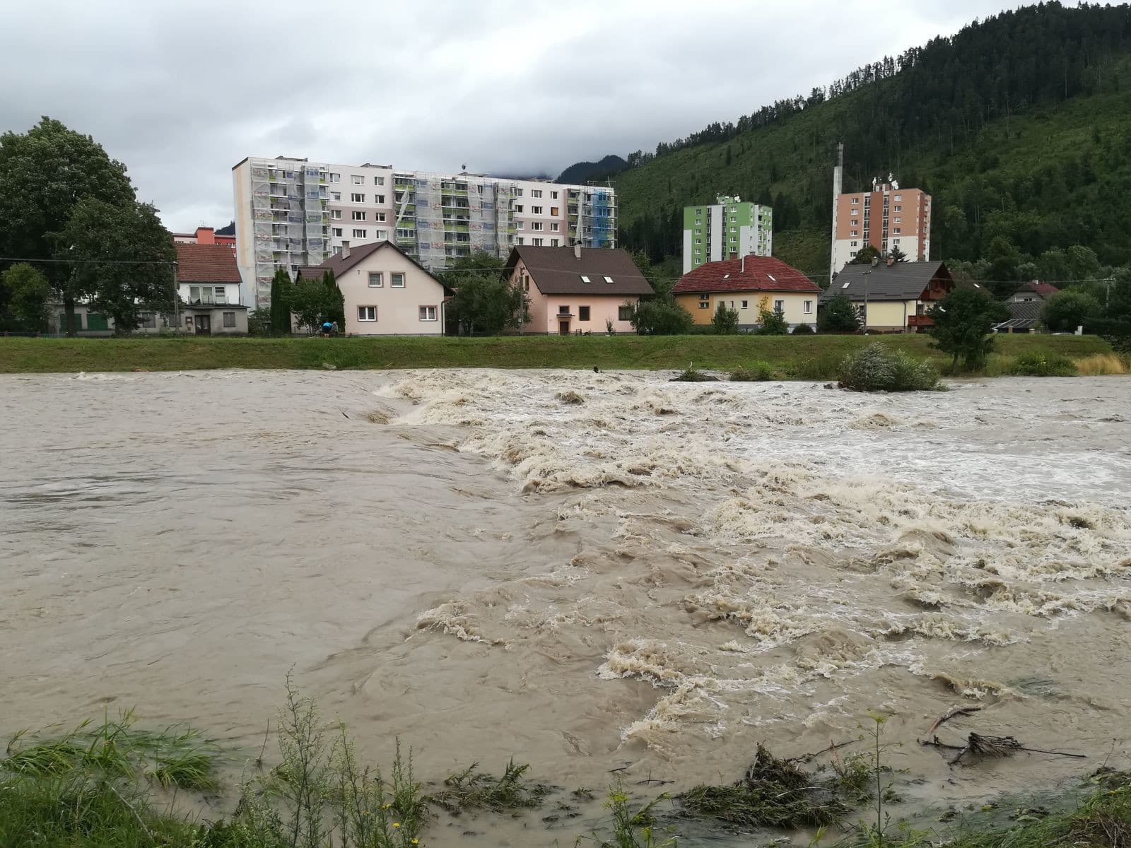 MIMORIADNE Kritická situácia: VIDEO
