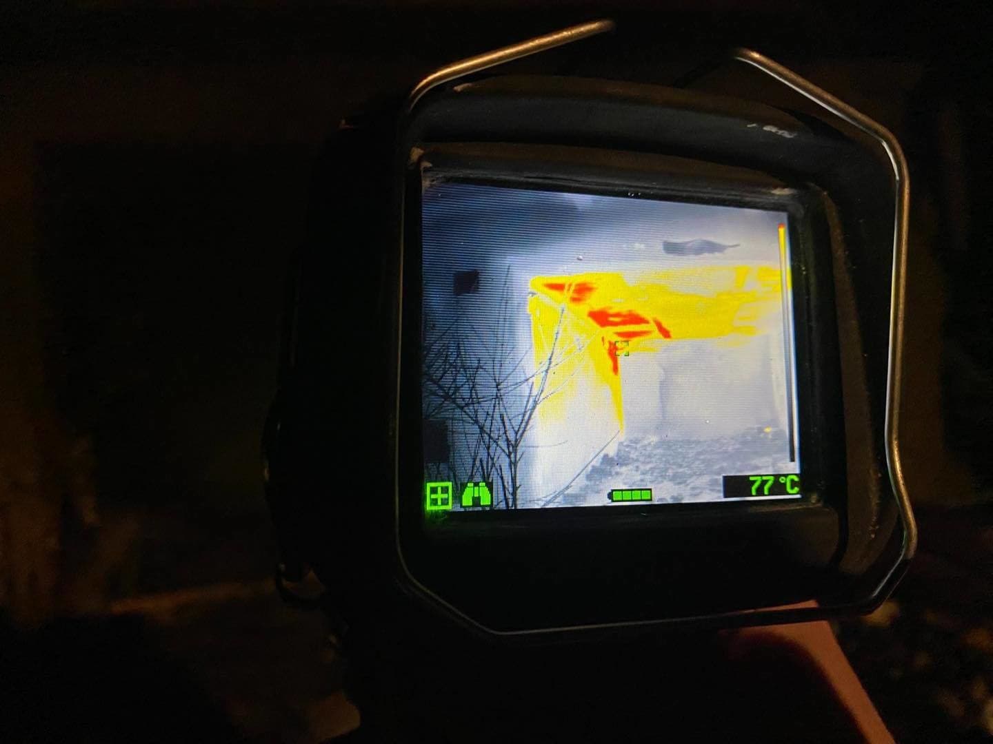 Plamene zachvátili garáž v