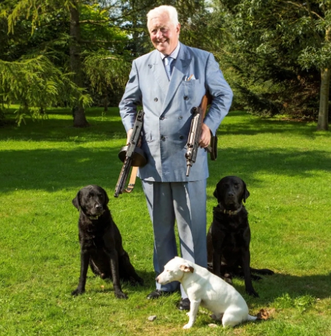 Britský baronet hľadá ženu, ktorá mu porodí dediča!