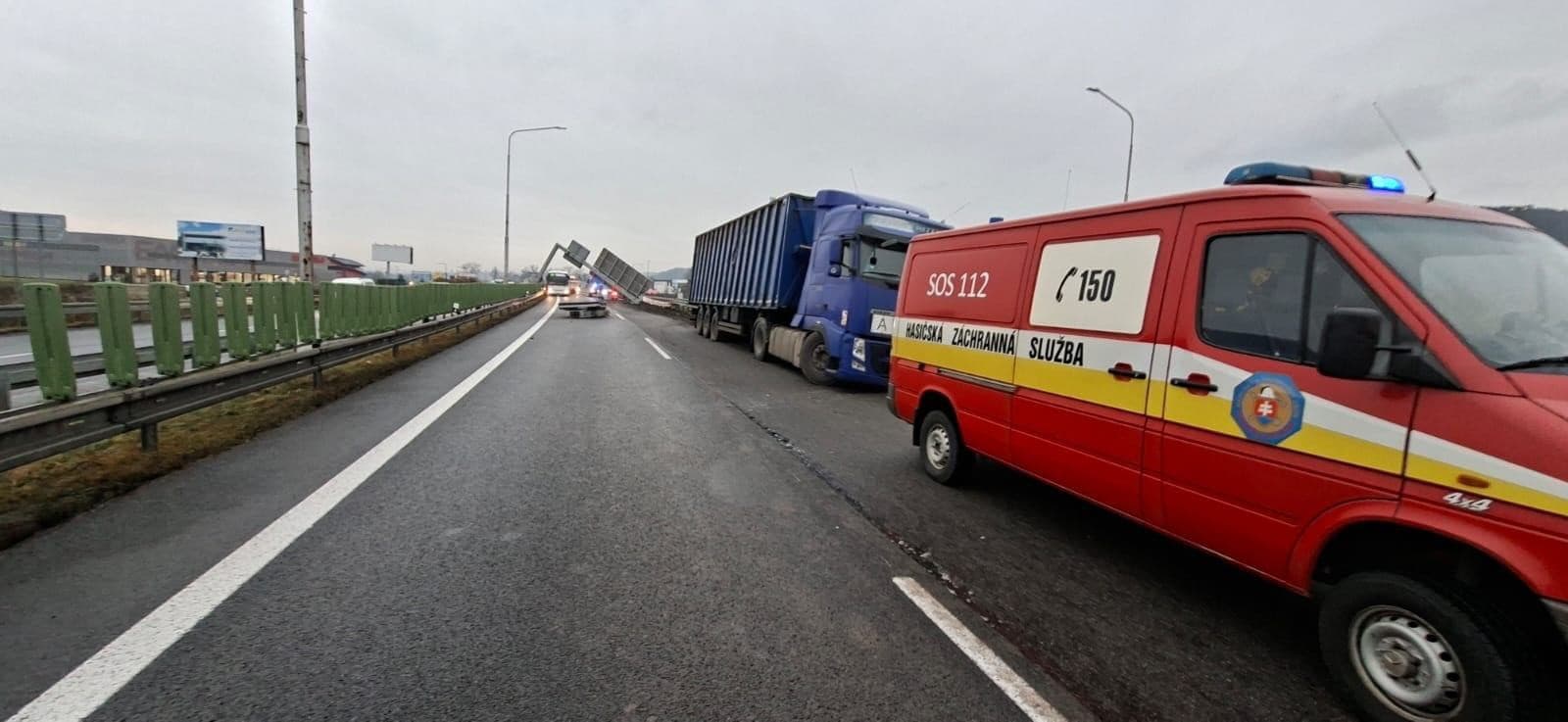 AKTUÁLNE Nehoda kamióna na