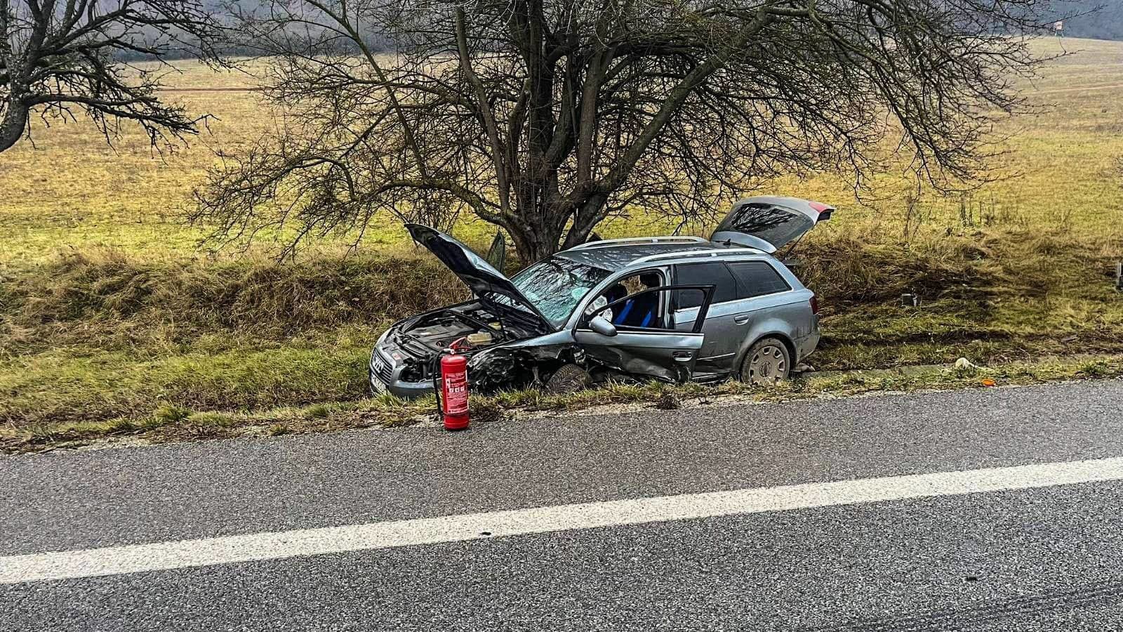 AKTUÁLNE Čelná zrážka dvoch