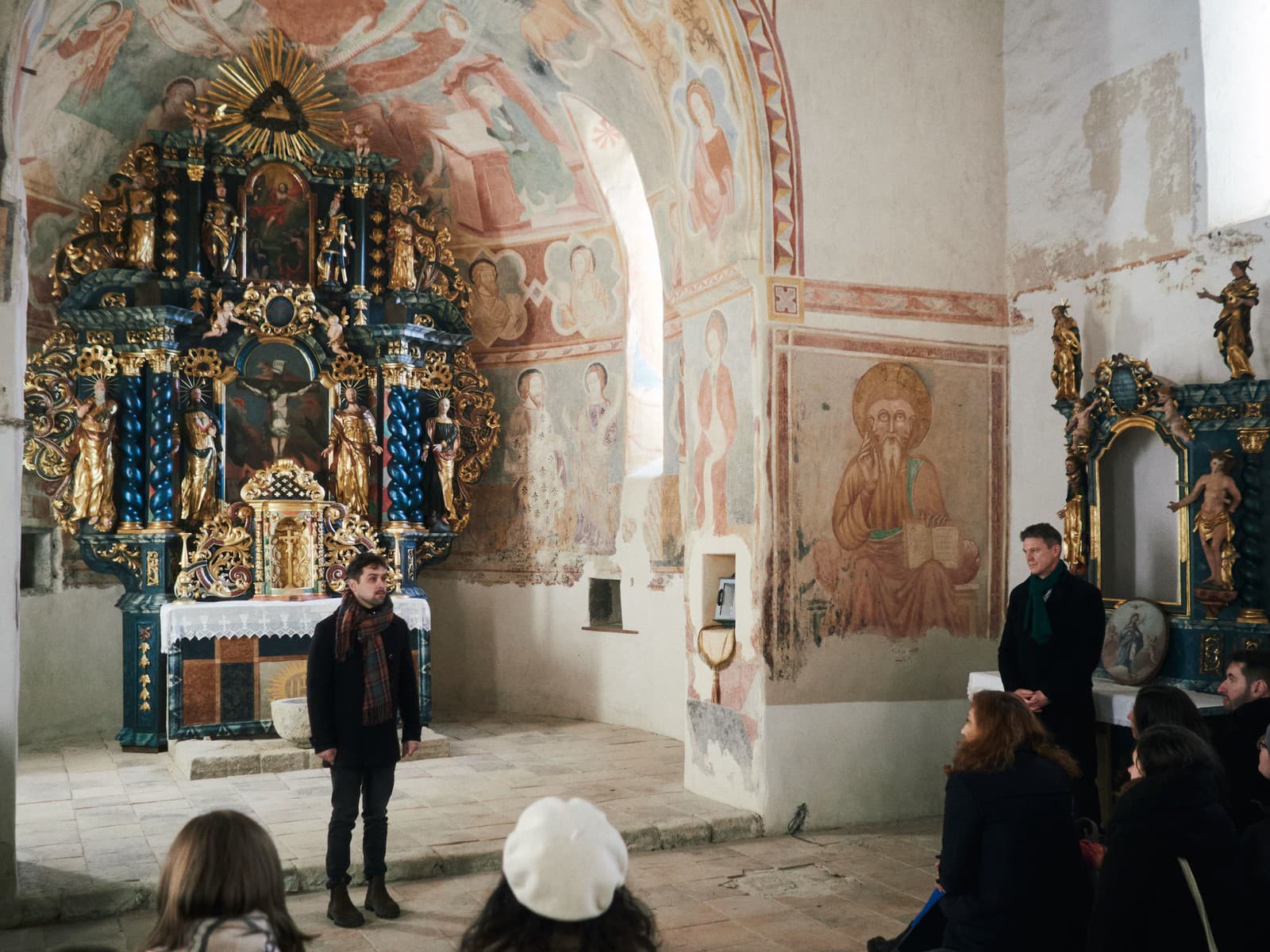 Počas slávnostného podujatia previedol históriou kostola David Raška, architekt a expert na obnovu pamiatok zo združenia Gotická cesta