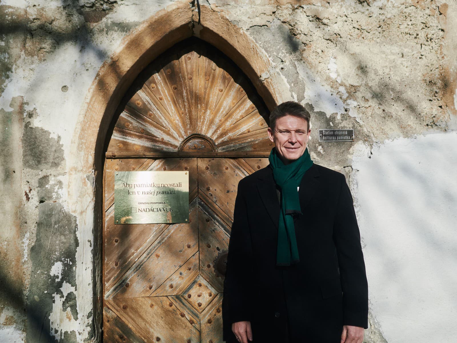 Na záchrane pamiatok Gotickej cesty sa podieľa Nadácia VÚB - Rákoš navštívil aj predseda jej správnej rady a generálny riaditeľ VÚB banky Jozef Kausich