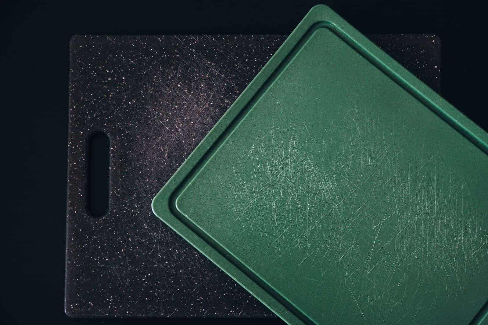 Mikroplasty v jedle, chemikálie