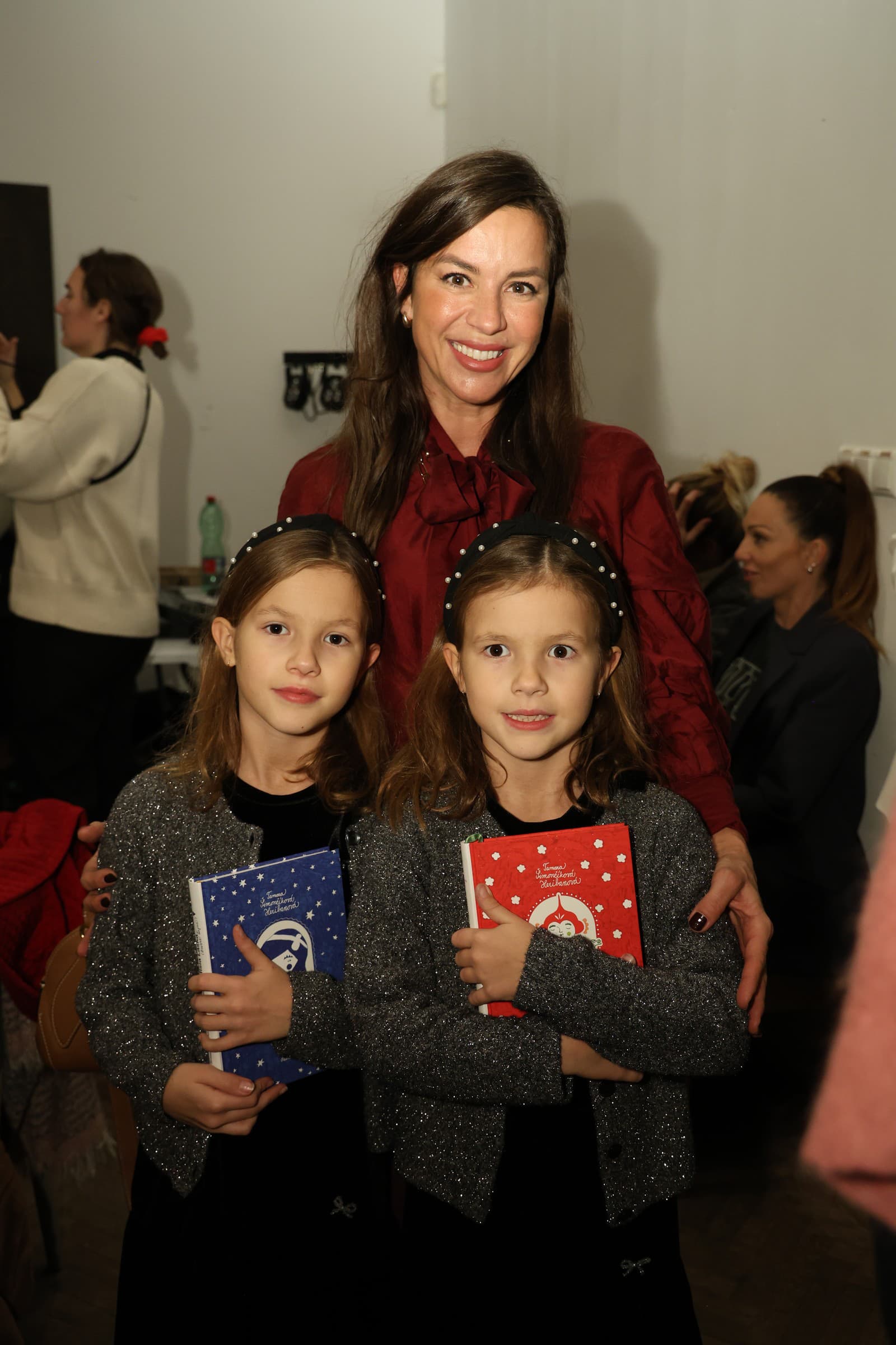Krst novej knihy Tamary Heribanovej - Lucia Hurajová s dcérami