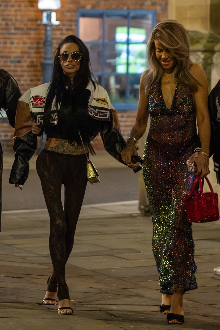 Katie Price (vľavo) na nedávnej akcii