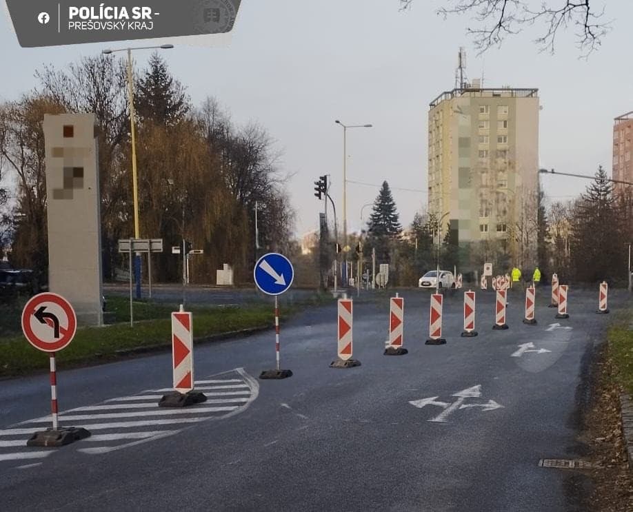 Nehoda v Prešove spôsobila obchádzky autobusov. 