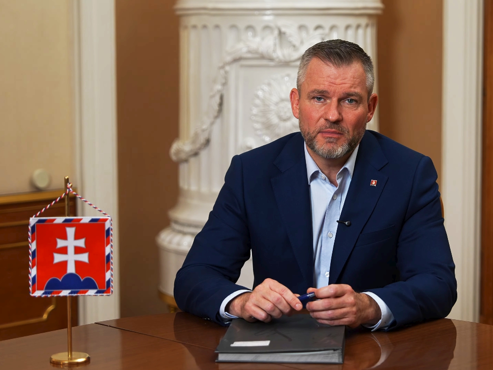 Prezidentov prejav pod paľbou