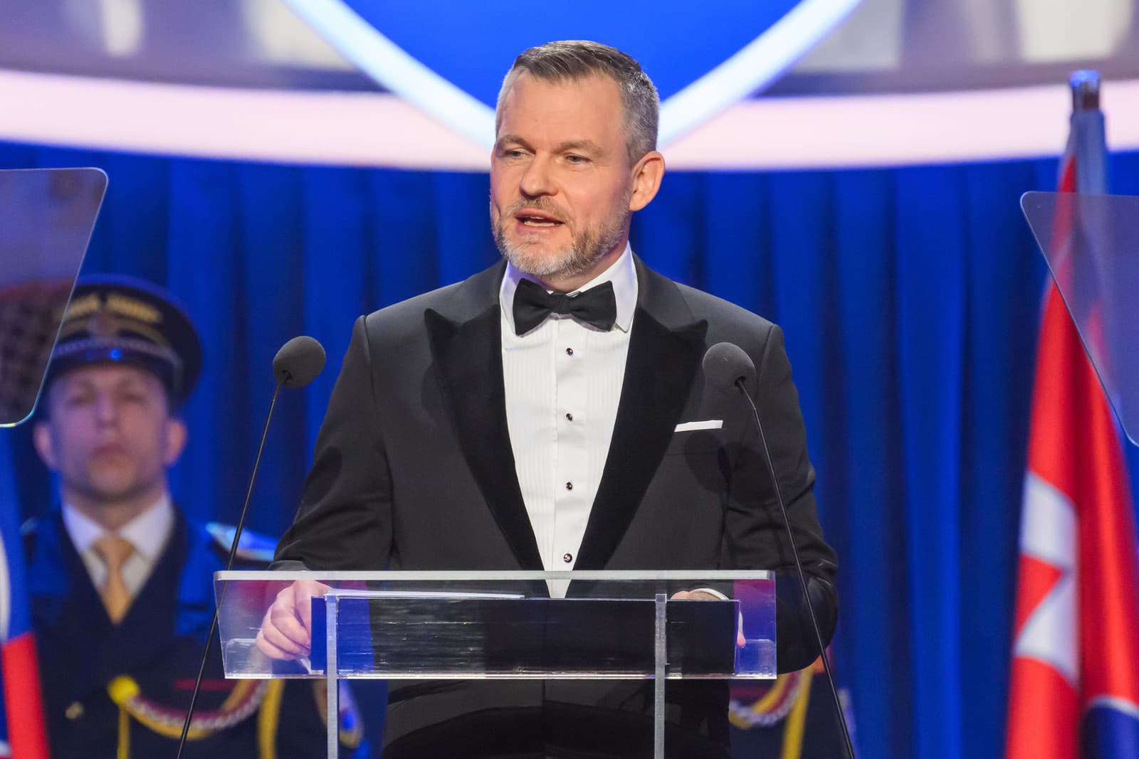 Prezident Peter Pellegrini udelil štátne vyznamenania 22 osobnostiam, z toho štyrom in memoriam.