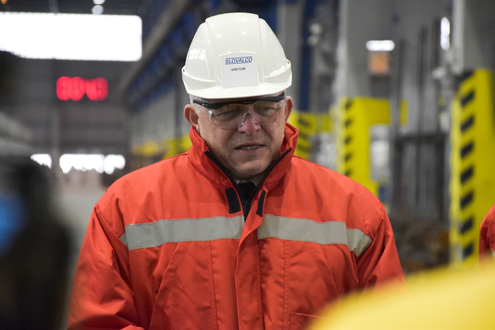 Predseda vlády SR Robert Fico navštívil spoločnosť Slovalco