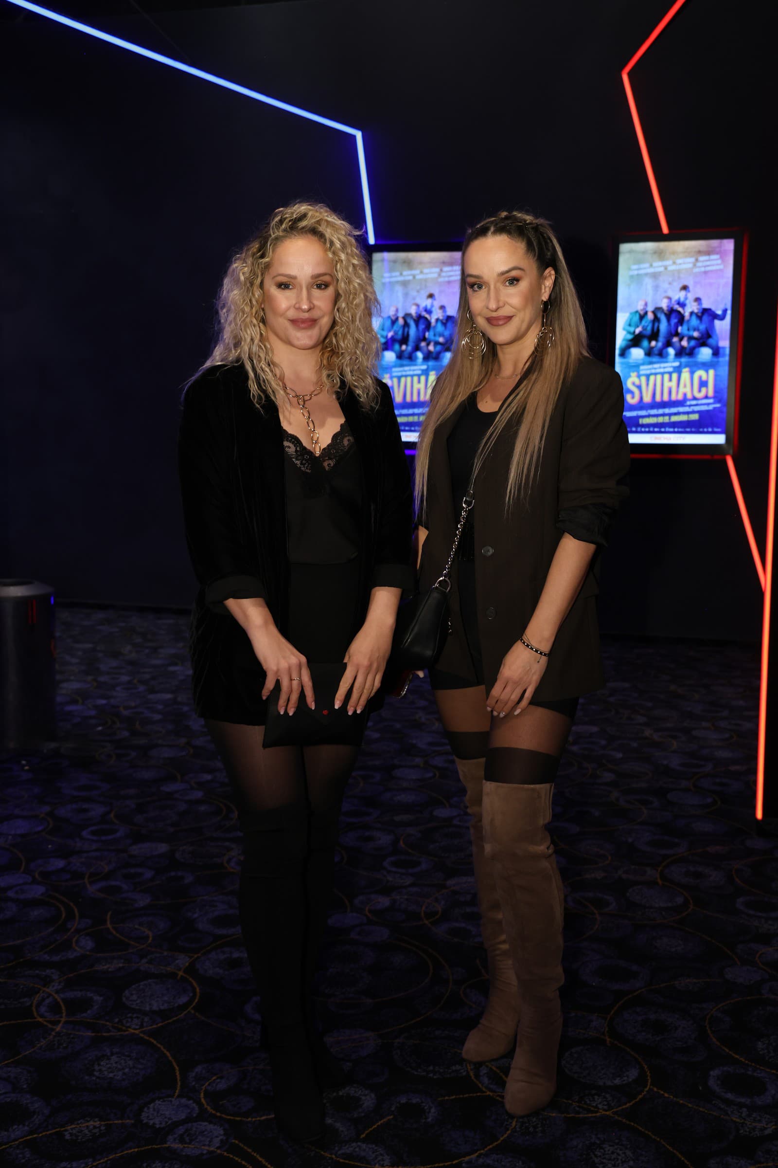 Premiéra filmu Šviháci. Na snímke sestry Molnárové