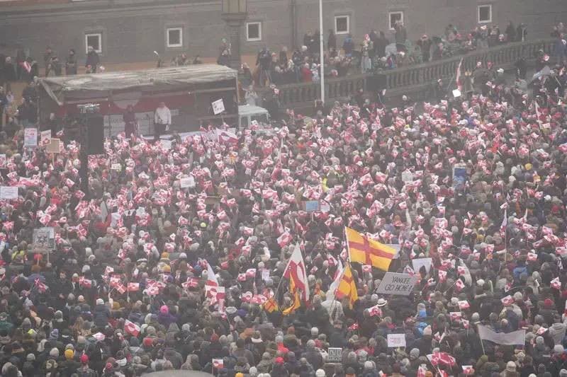 Tisícky ľudí protestovali v Kodani proti snahe Trumpa o obsadenie Grónska.