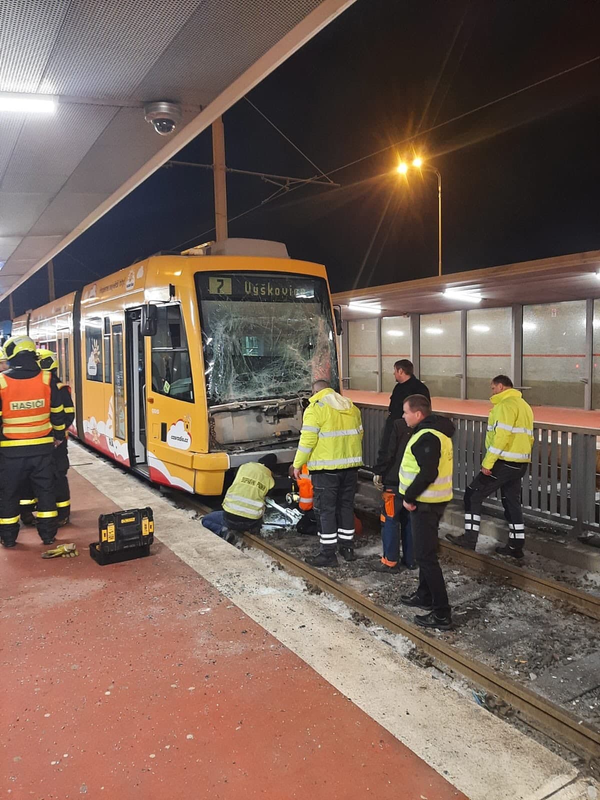 Dve električky sa zrazili,