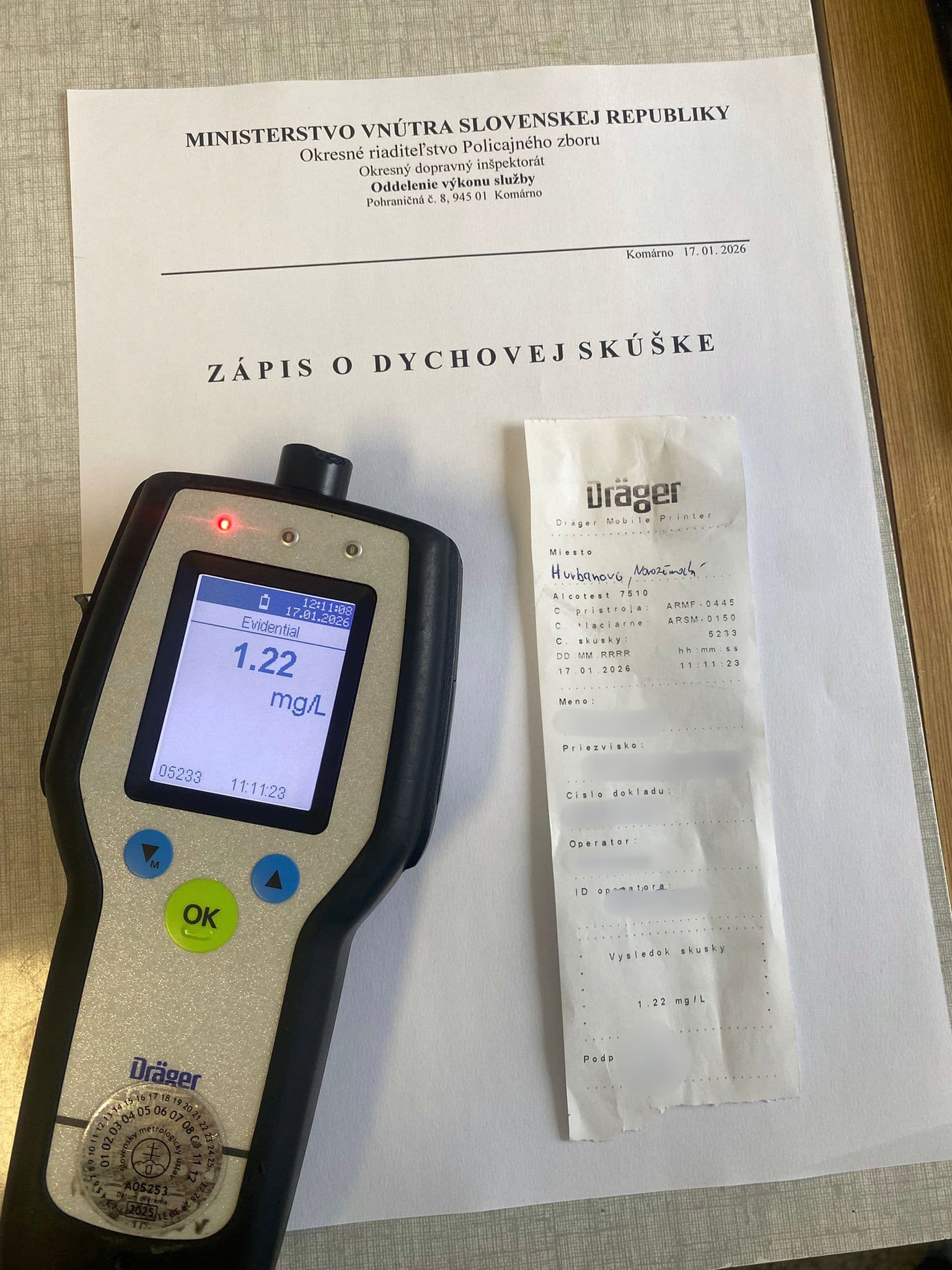 Opitý vodič narazil na