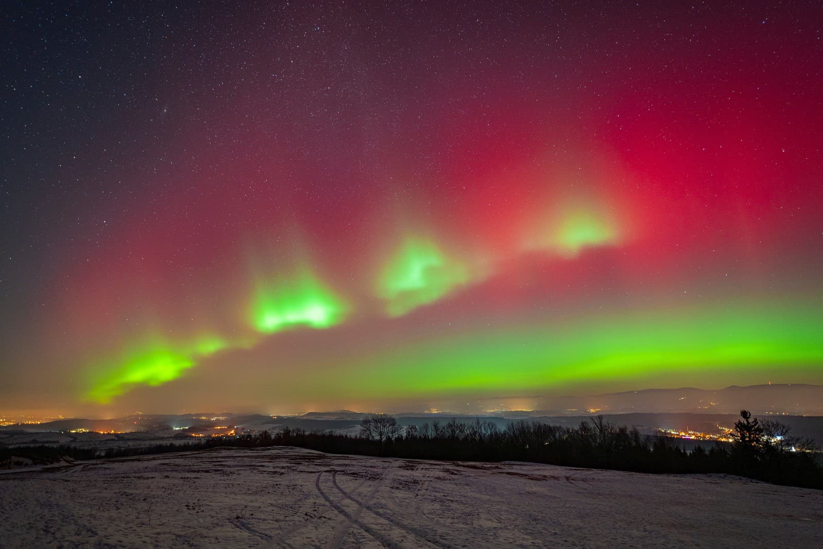 polárna žiara nad Zvičinou
