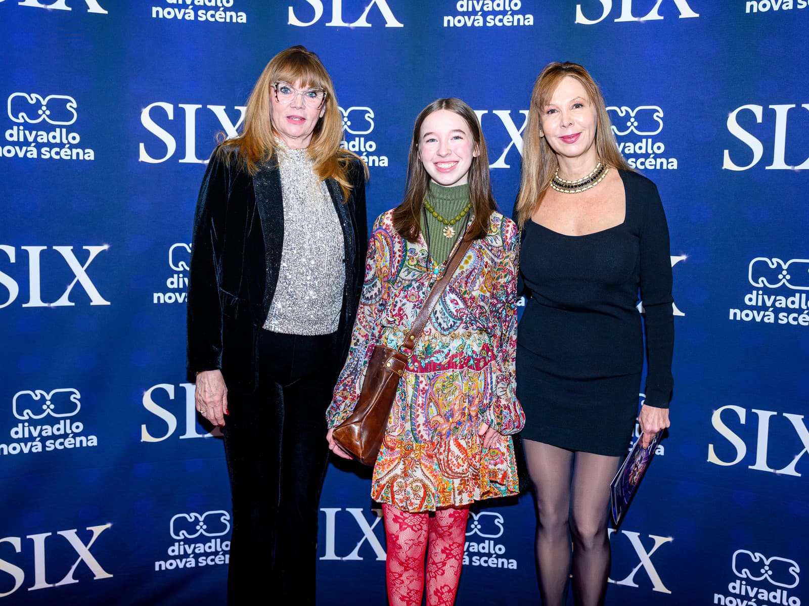 Premiéra muzikálovej šou Six. Na snímke Ingrid Fašiangová, Petra Bernasovská s dcérou