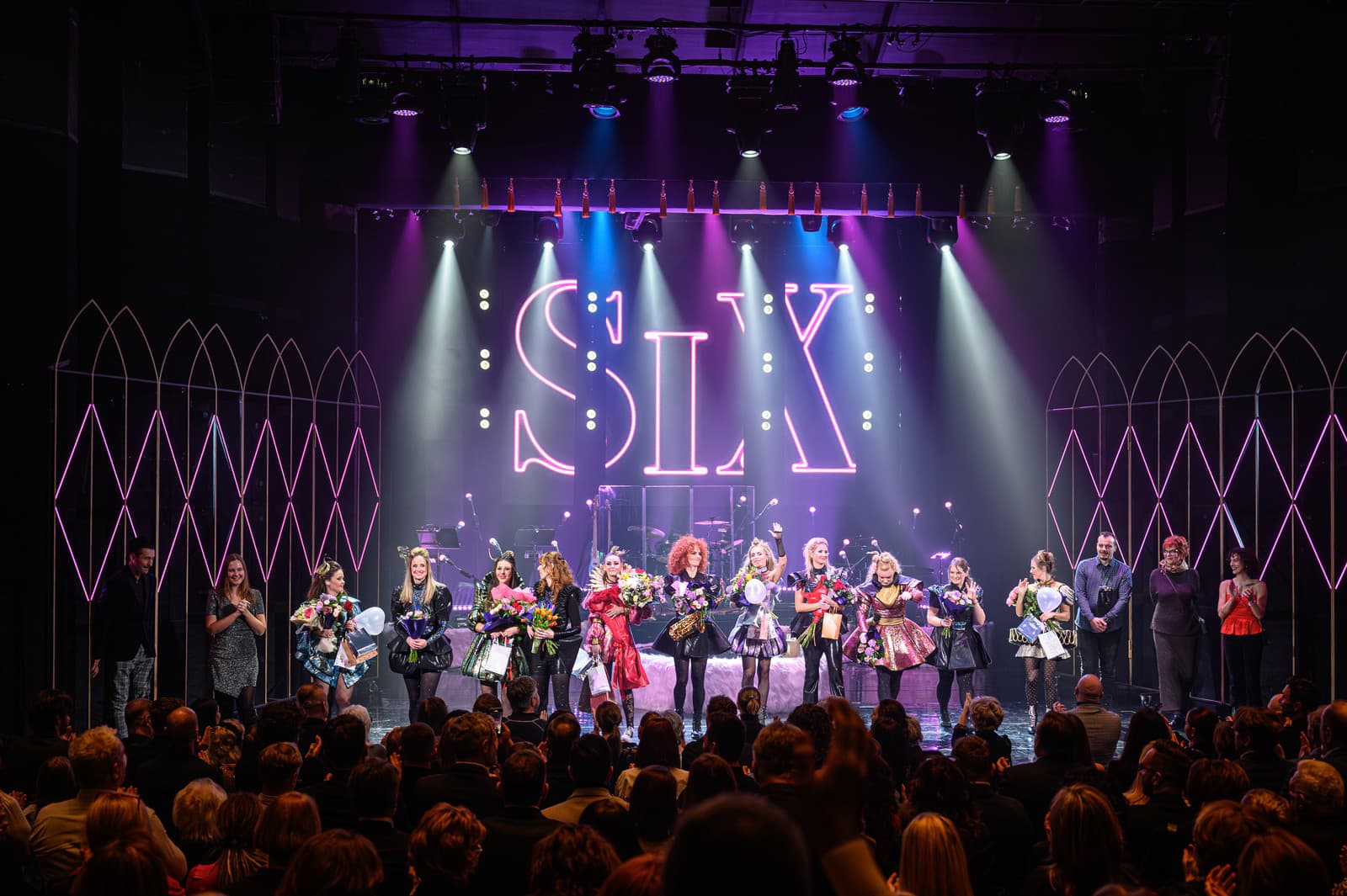Premiéra muzikálovej šou Six. 