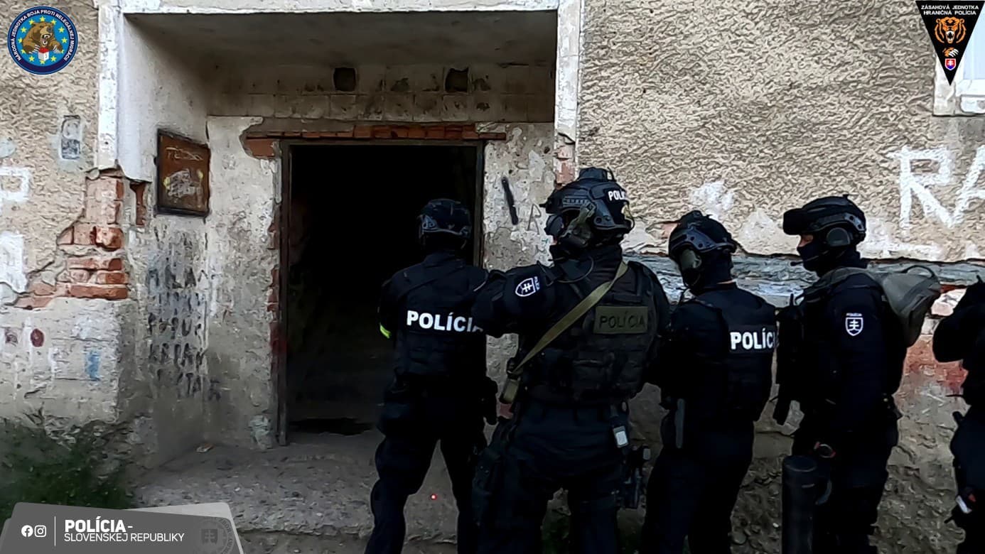 Známy pedofil z východu