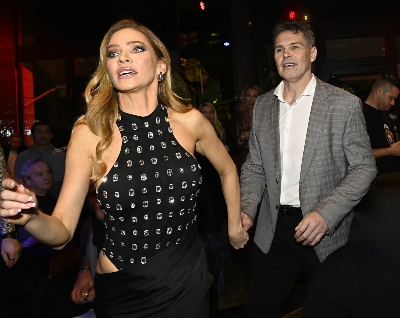 Modelka si svojho EX vodila za ručičku.