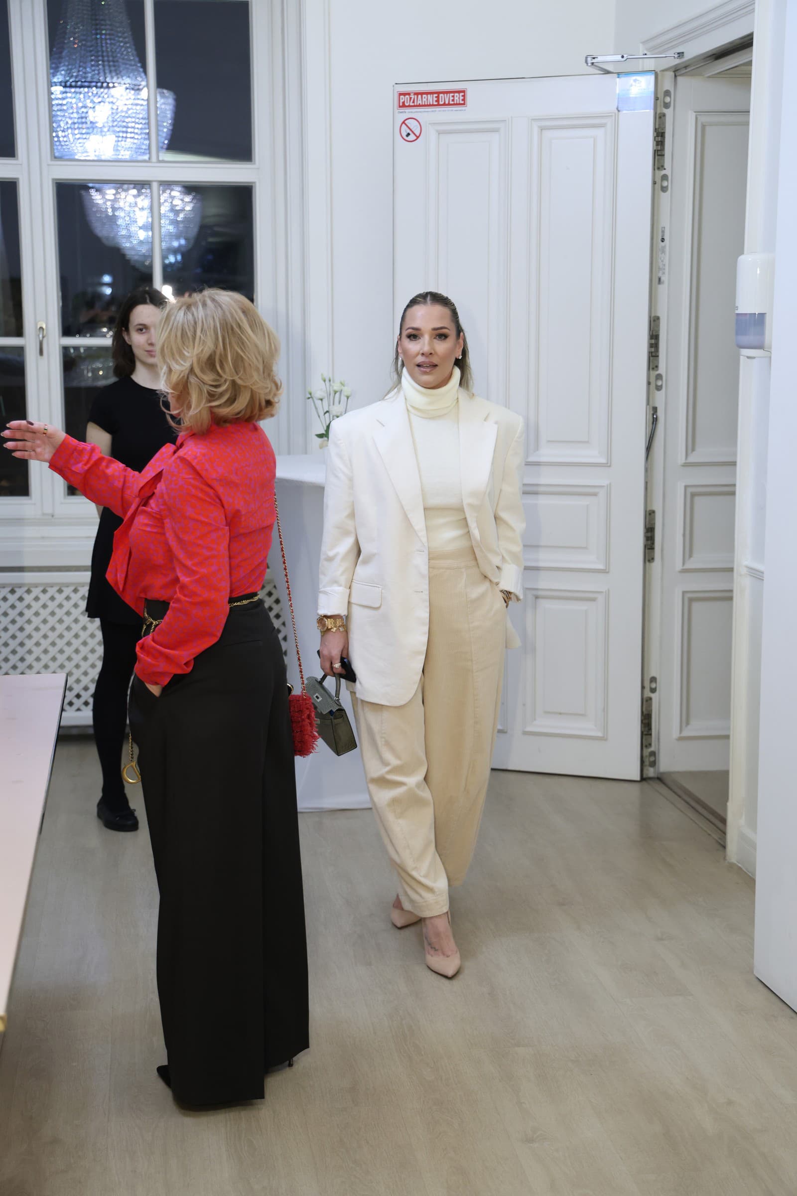 Dominika Cibulková na výstave artefaktov švajčiarskeho ateliéru Art X on Glass