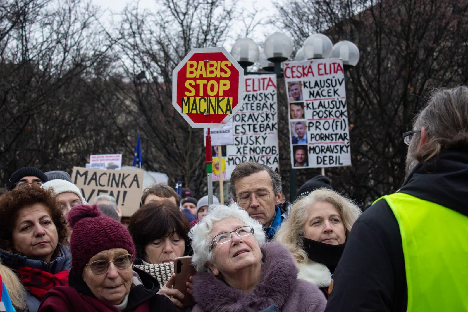 Zhromaždenie na Staromestskom námestí v Prahe na podporu českého prezidenta Petra Pavla