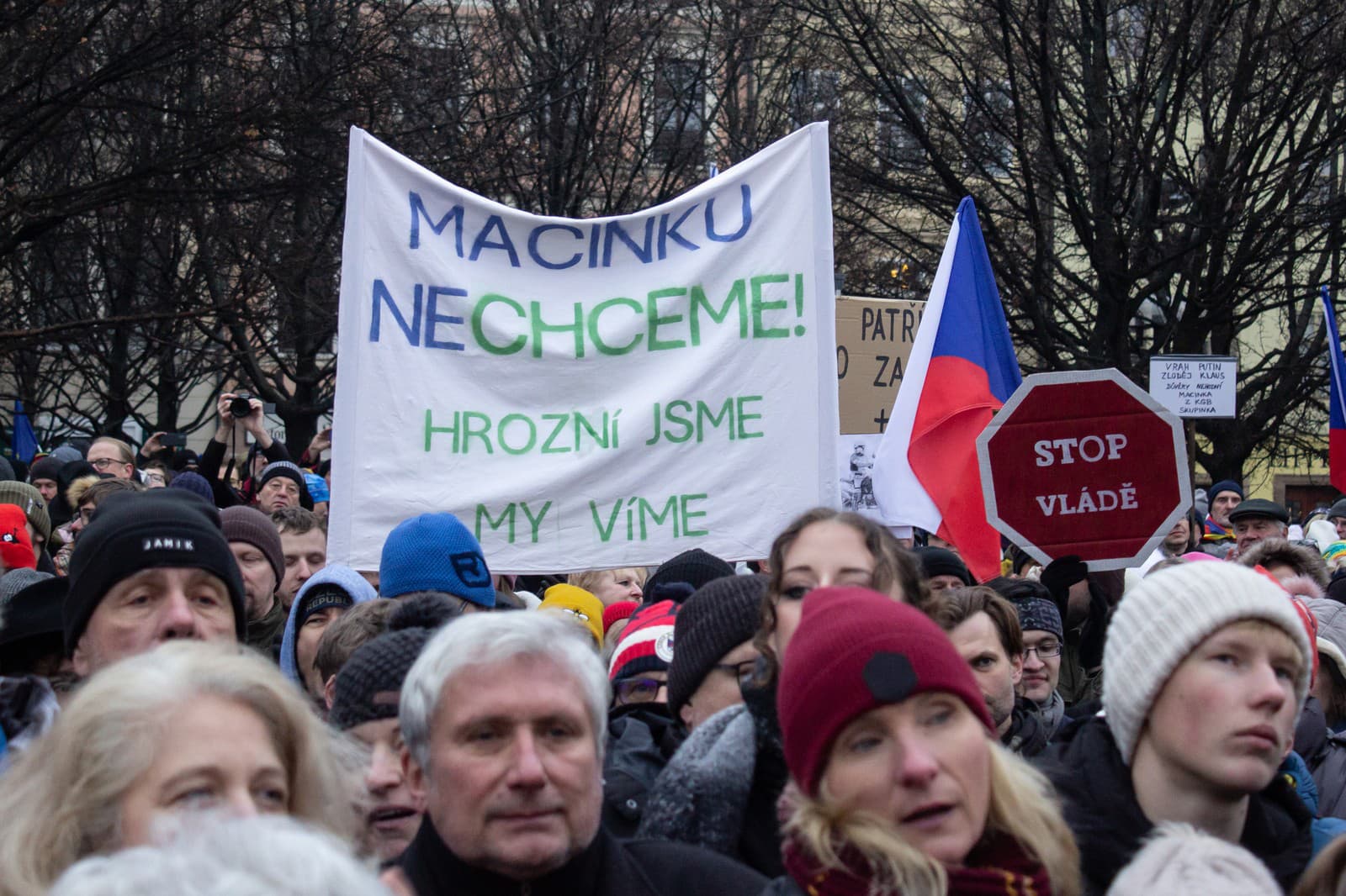 Zhromaždenie na Staromestskom námestí v Prahe na podporu českého prezidenta Petra Pavla