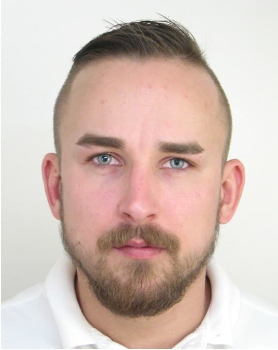 Polícia žiada o pomoc pri pátraní po obvinenom 37-ročnom Patrikovi Paučinovi z Prievidze.