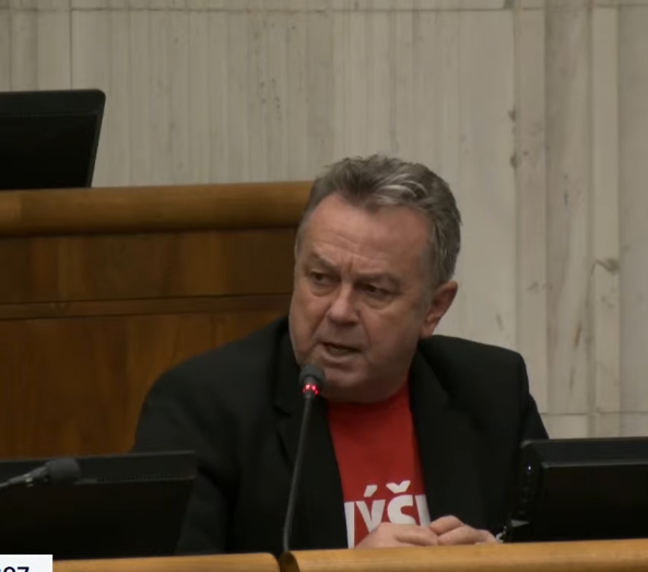 Parlament rokoval sústavne CELÚ