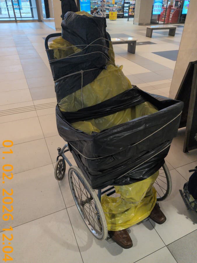 PANIKA na stanici! Muž