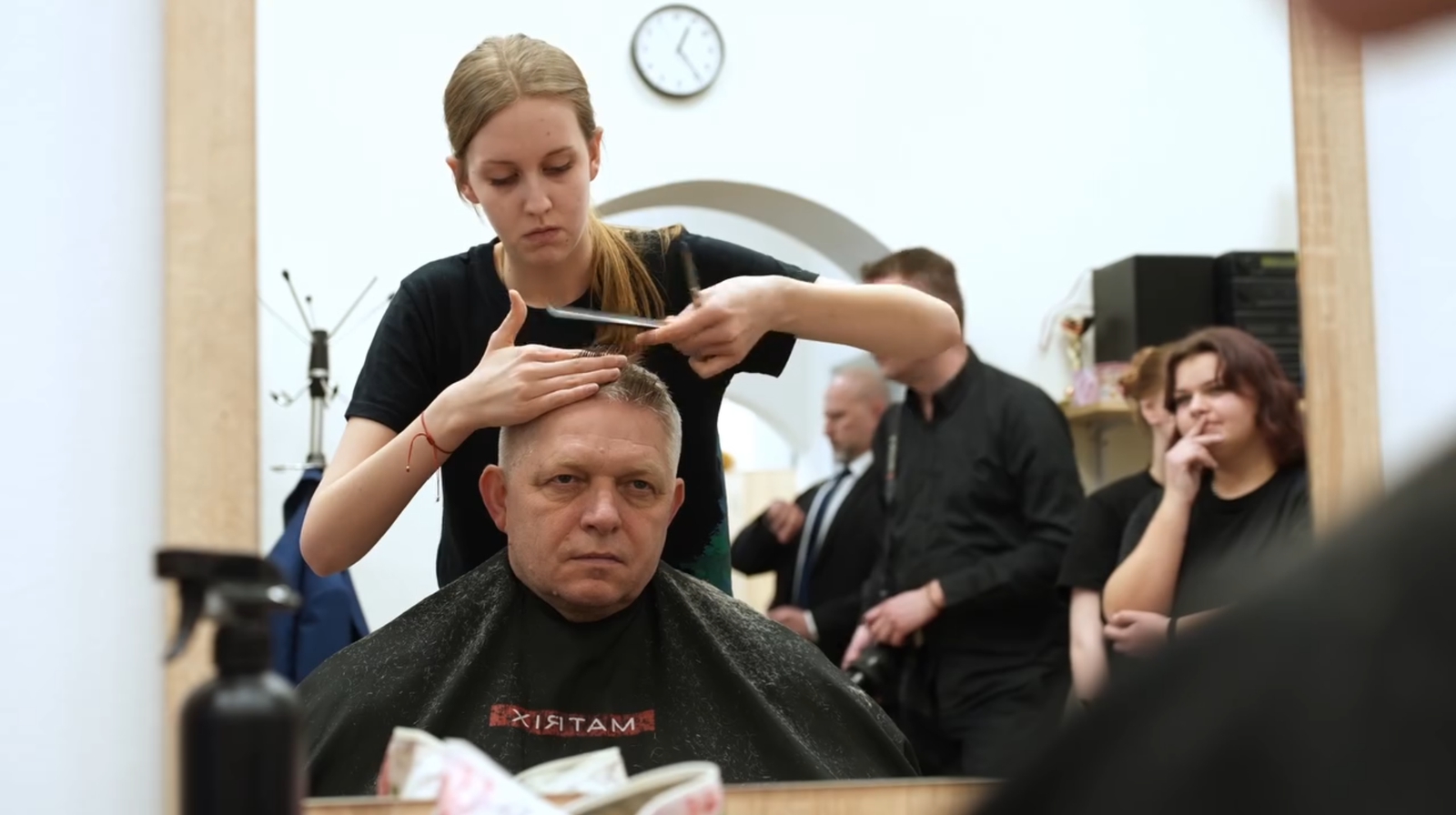 Fico zahodil ostych a