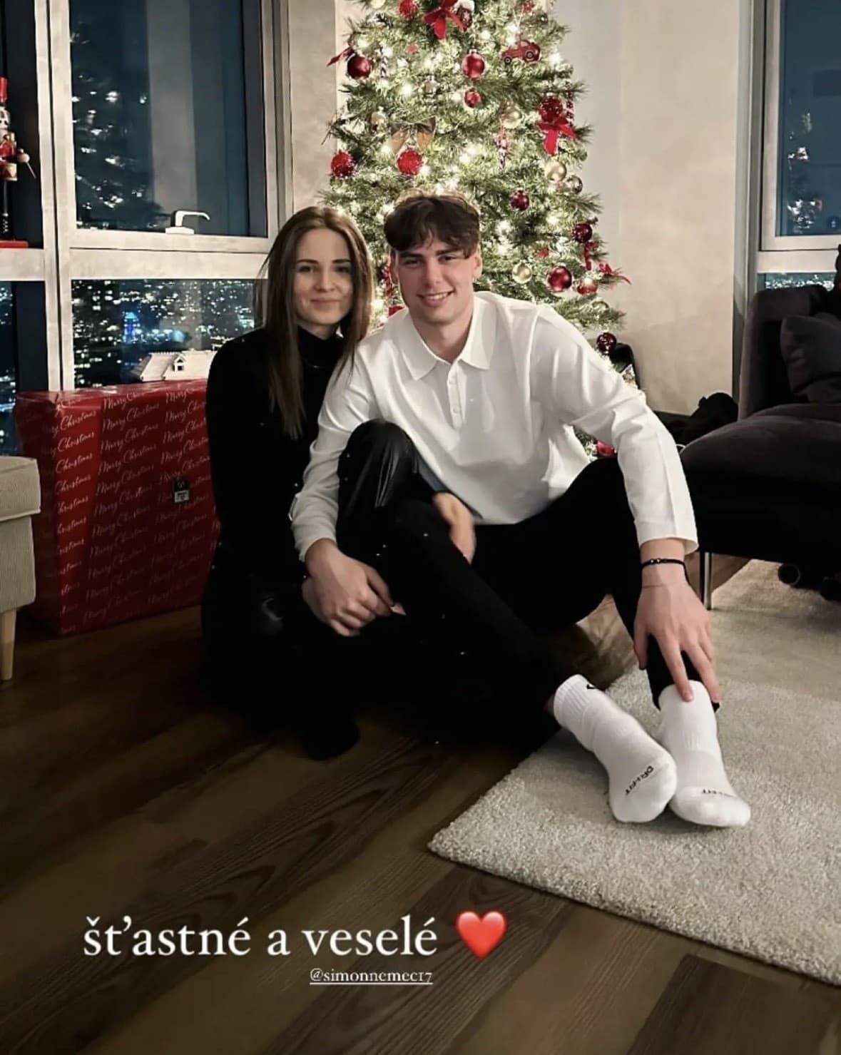 Slovenskí hokejisti majú doma