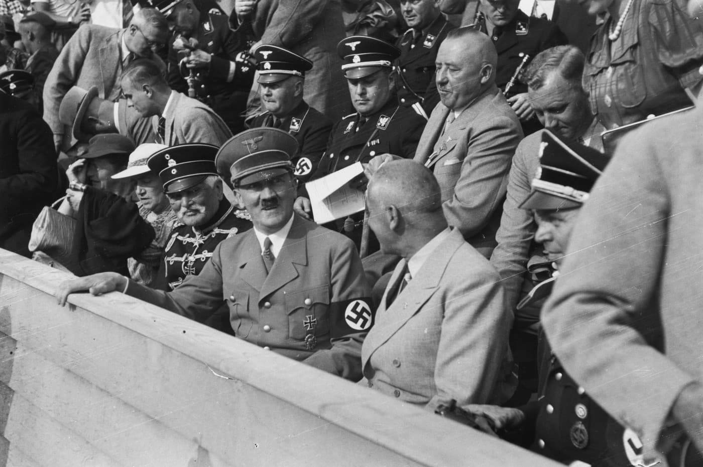Adolf Hitler na Olympijských hrách v Berlíne v roku 1936