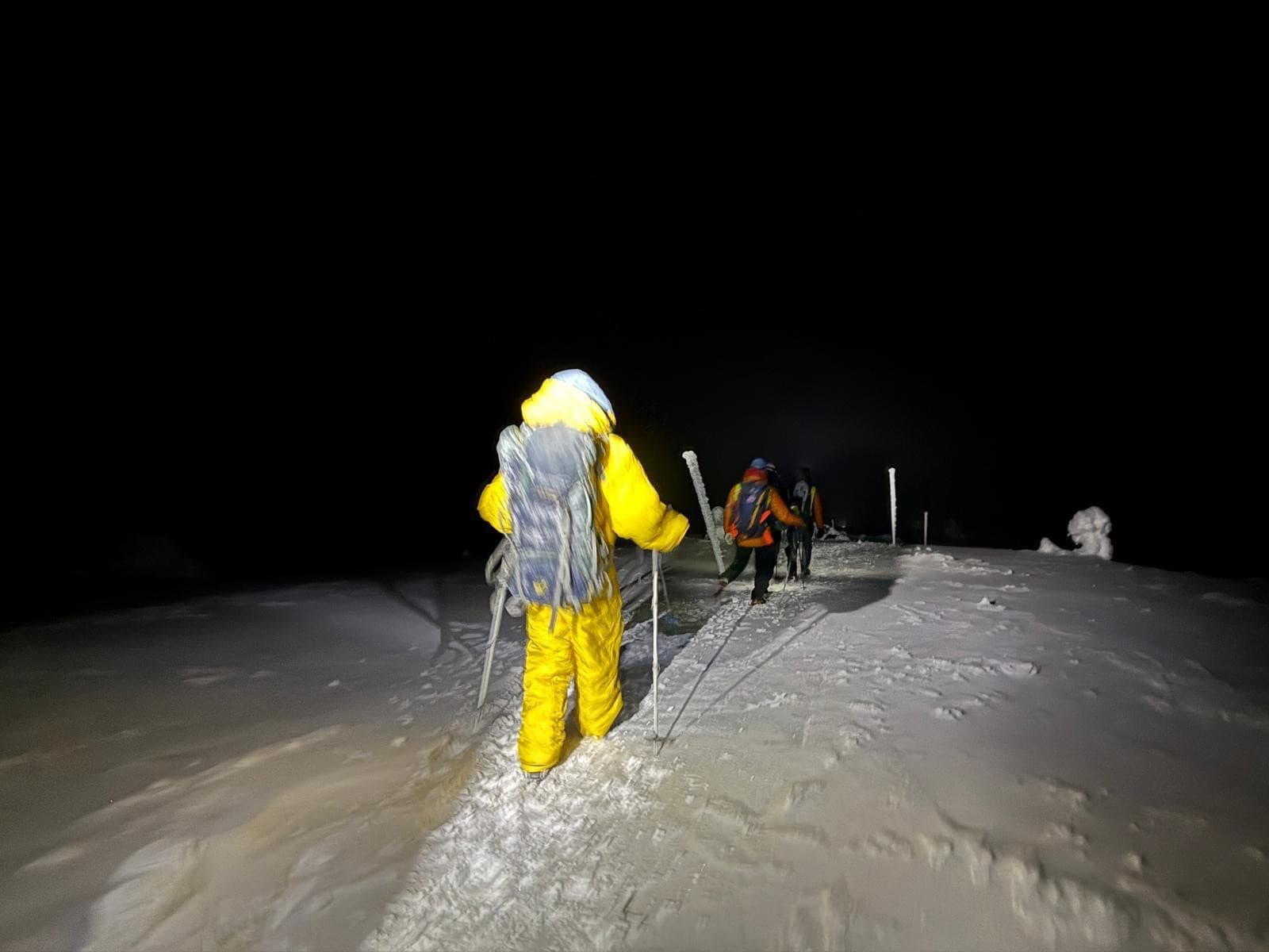 Uviaznutá trojica turistov v oblasti Zámostskej hole.