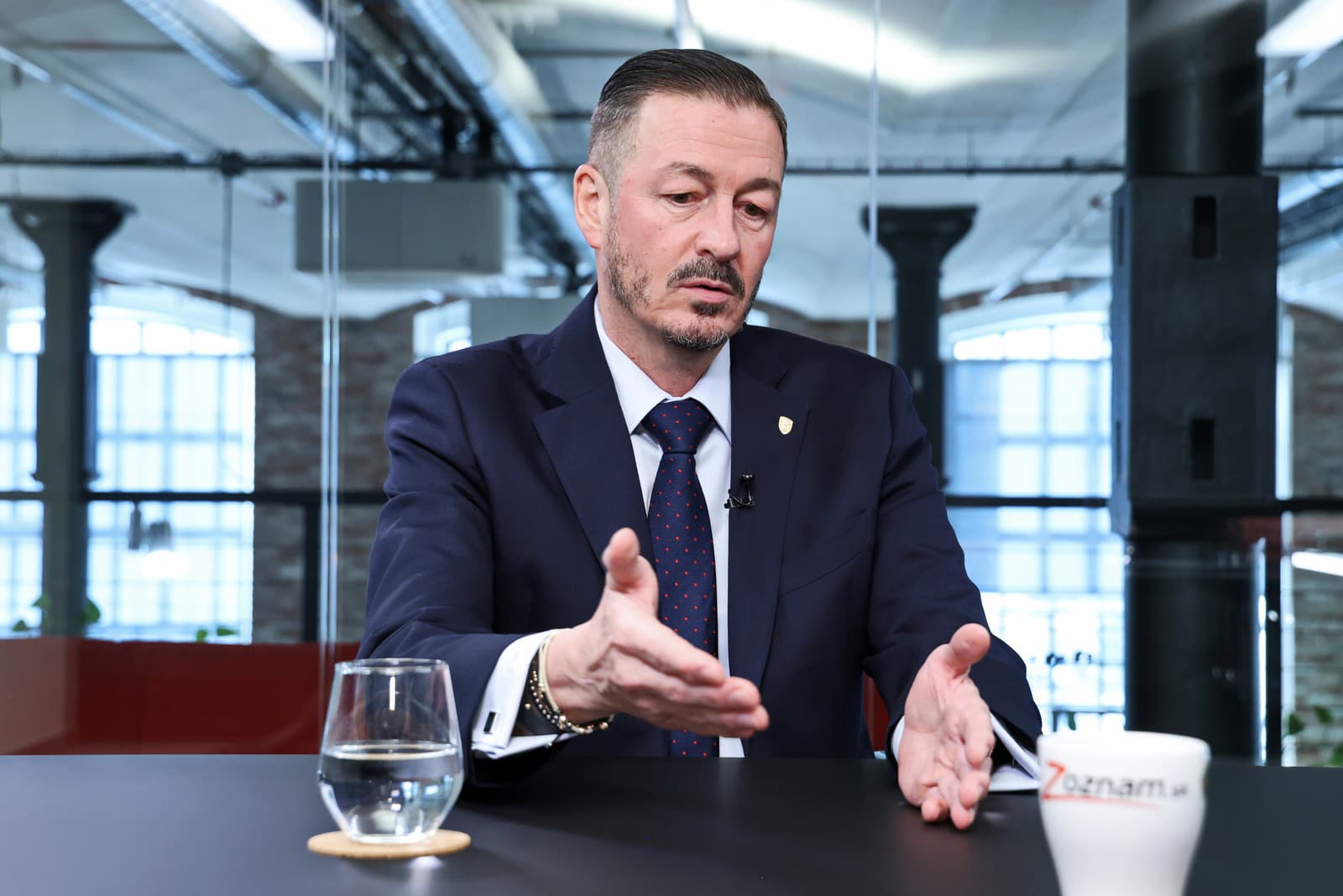 Debata o výbere daní