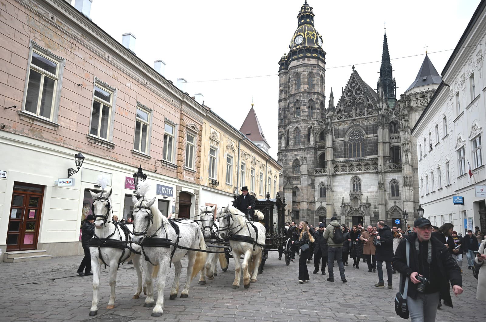 Rómskeho kráľa odprevadili na